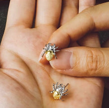 Load image into Gallery viewer, Spider Earrings