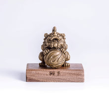 Load image into Gallery viewer, Haetae Statue