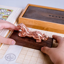 Load image into Gallery viewer, Tiger runes statue