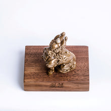 Load image into Gallery viewer, Qilin Statue