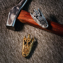 Load image into Gallery viewer, Crocodile Skull