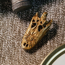 Load image into Gallery viewer, Crocodile Skull