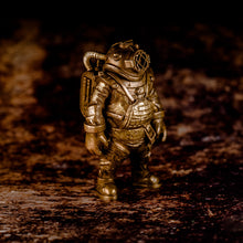 Load image into Gallery viewer, Deep Sea Diver