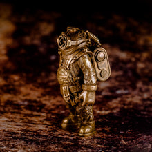 Load image into Gallery viewer, Deep Sea Diver