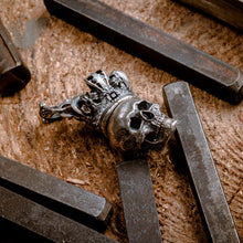 Load image into Gallery viewer, King Skull