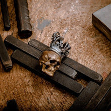 Load image into Gallery viewer, King Skull