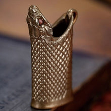 Load image into Gallery viewer, Snake Head Lighter