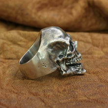 Load image into Gallery viewer, Vampire Skull Ring (925 Silver)