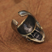 Load image into Gallery viewer, Skull Ring (Brass)