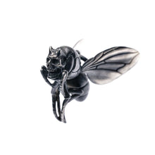 Load image into Gallery viewer, Bee Skull