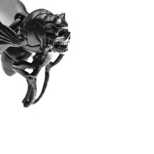 Load image into Gallery viewer, Bee Skull