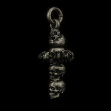 Load image into Gallery viewer, Skull Cross