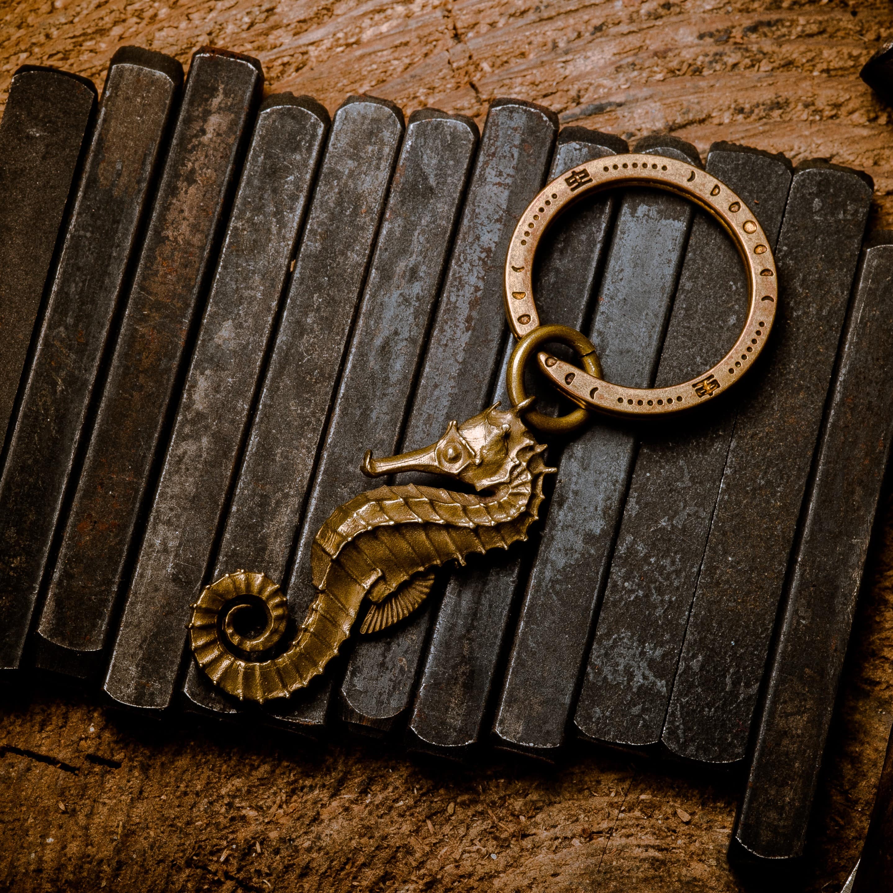Seahorse – Coppertist