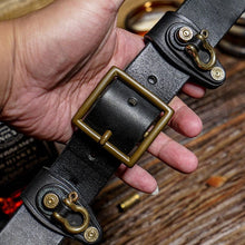 Load image into Gallery viewer, Leather Belt Carabiner