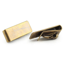 Load image into Gallery viewer, Crow Skull Money Clip